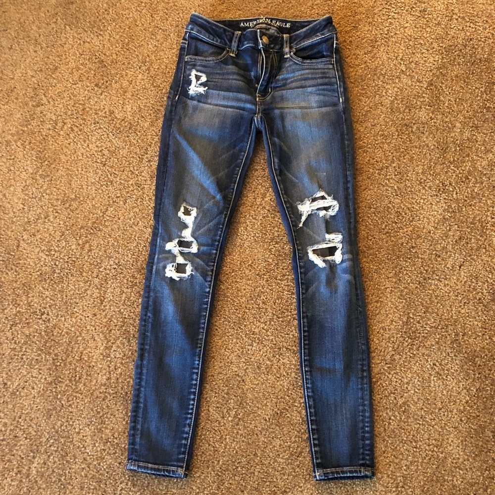 American Eagle Super Stretch Distressed Jegging